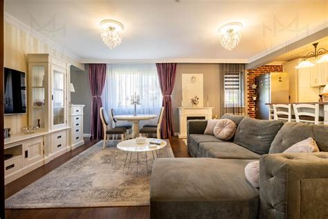 Apartamente cu 4+ camere de vânzare în Piatra.